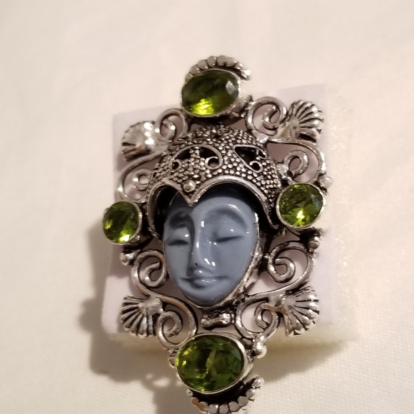 Sold On WHATNOT*Vintage Blue Goddess, Peridot Silver Ring - Picture 3 of 6